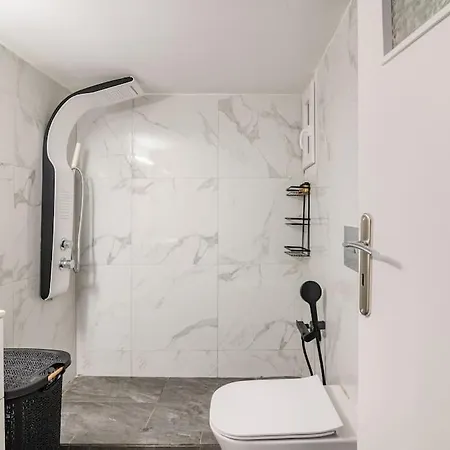 Apartment Serene Athenian Haven